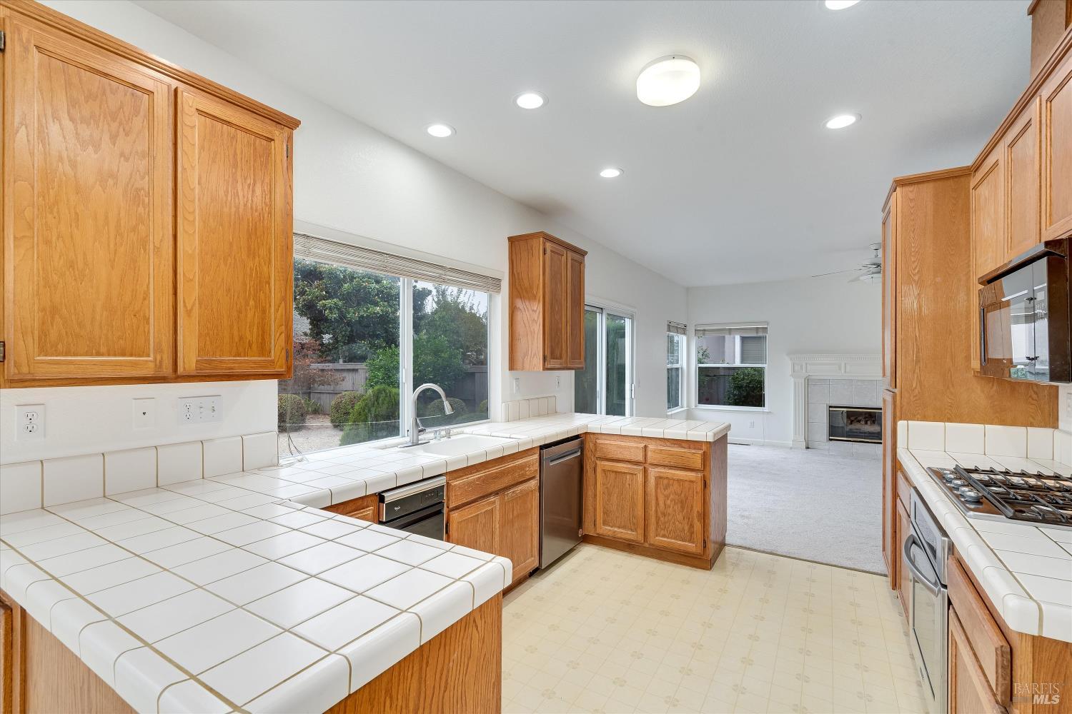 1063 Elsbree Lane Windsor CA 95492