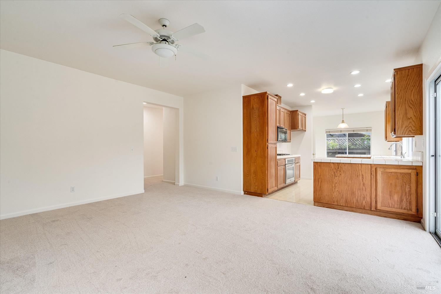 1063 Elsbree Lane Windsor CA 95492