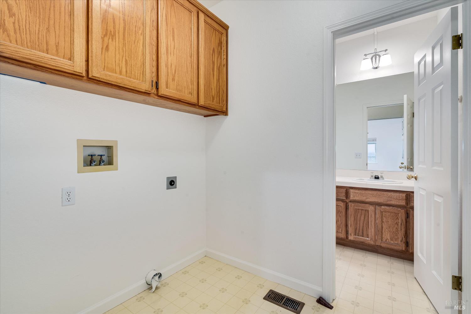 1063 Elsbree Lane Windsor CA 95492
