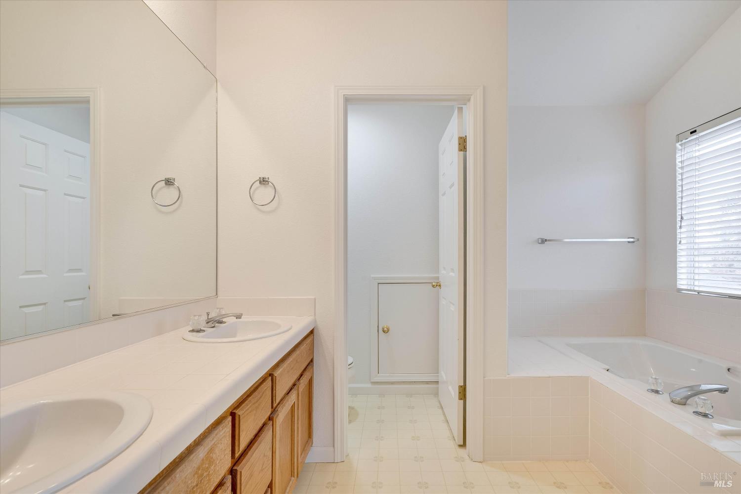 1063 Elsbree Lane Windsor CA 95492
