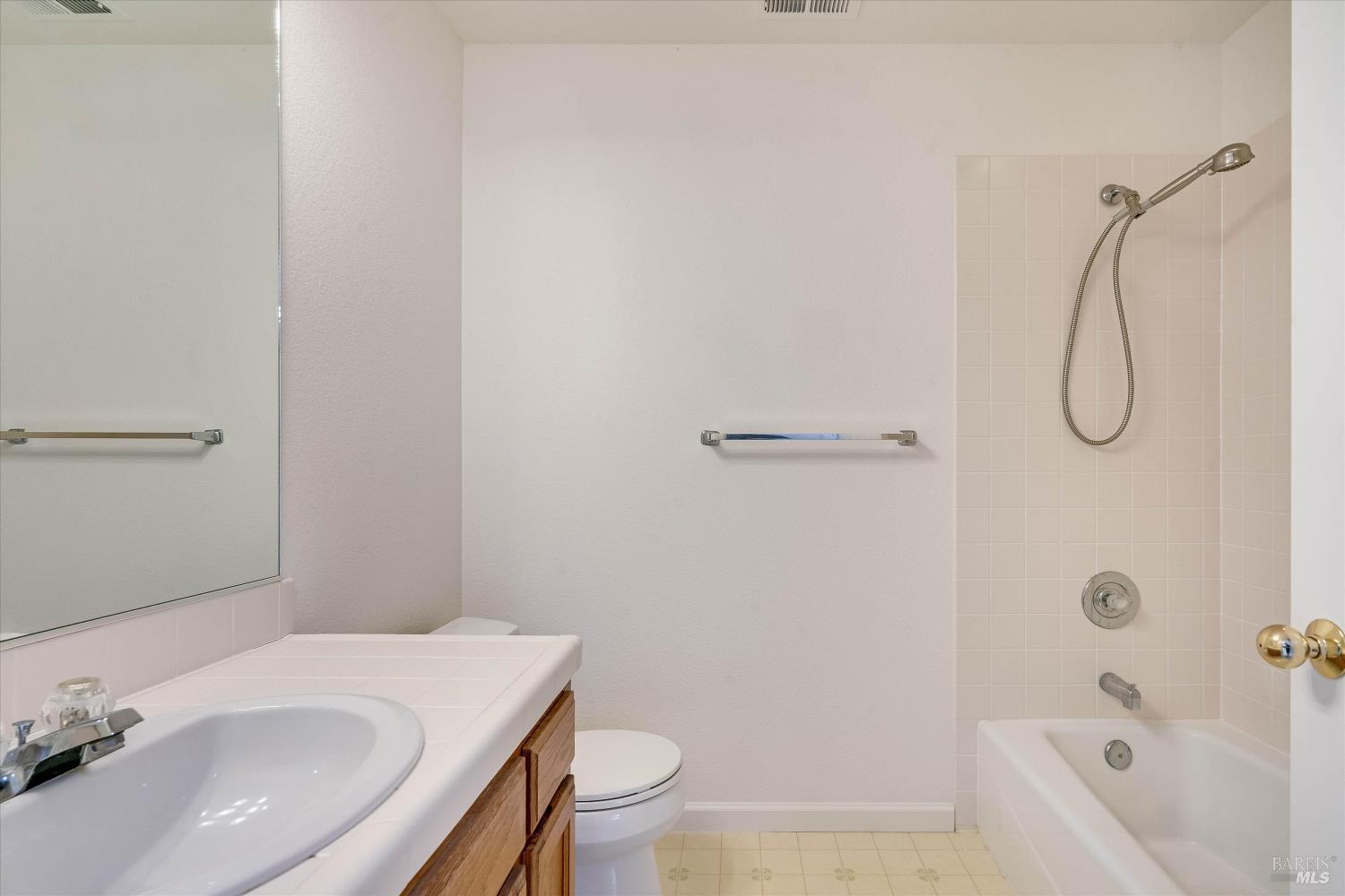 1063 Elsbree Lane Windsor CA 95492