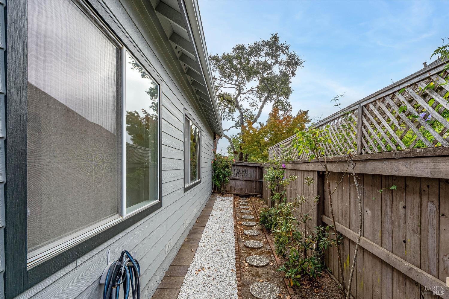 1063 Elsbree Lane Windsor CA 95492