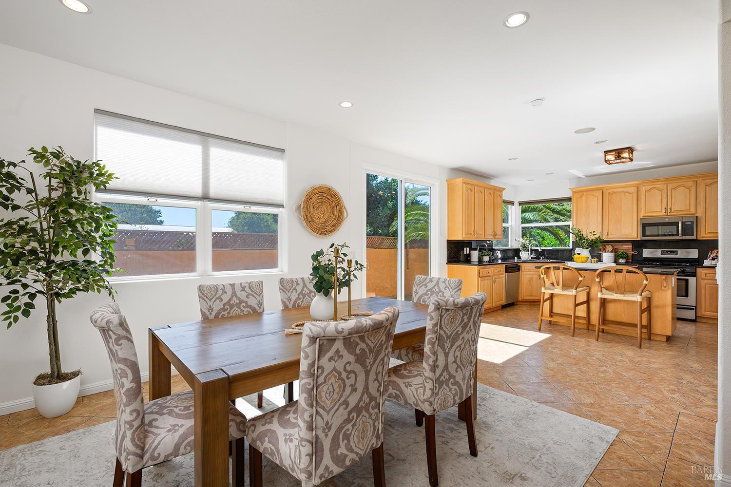 1187 Dutton Avenue Santa Rosa CA 95407