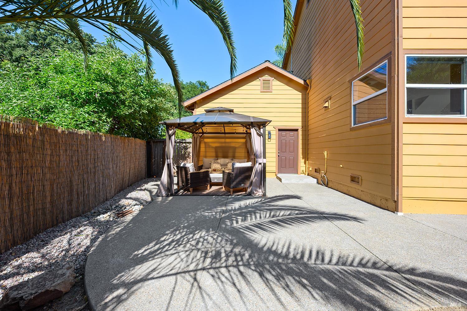 1187 Dutton Avenue Santa Rosa CA 95407