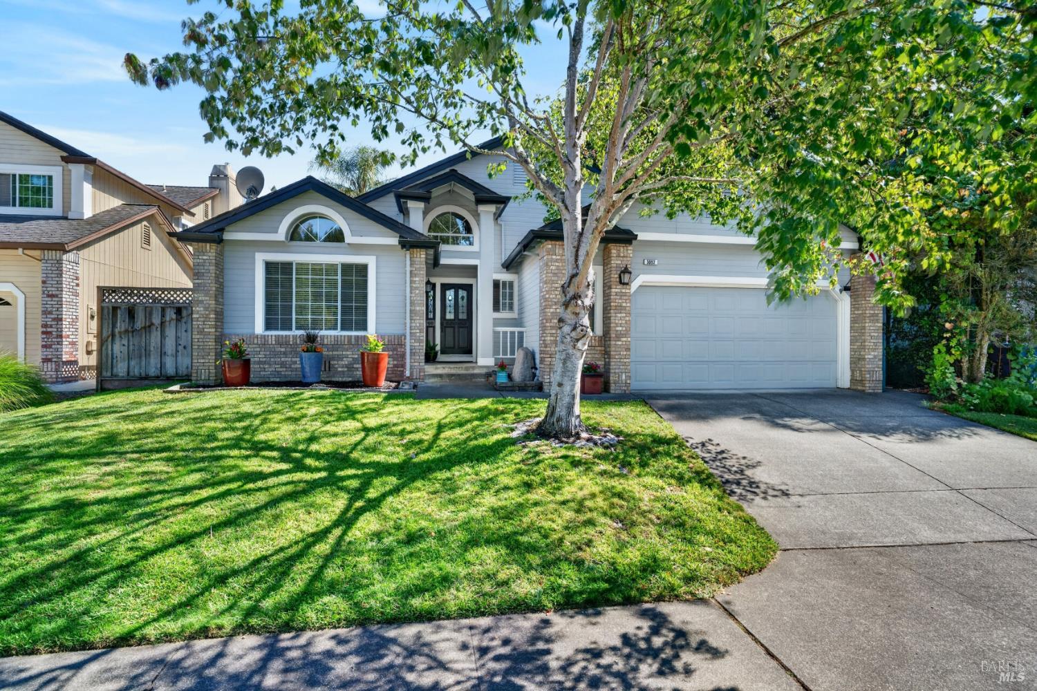 5092 Deerwood Drive Santa Rosa CA 95403