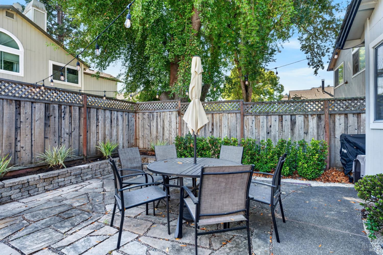 5092 Deerwood Drive Santa Rosa CA 95403