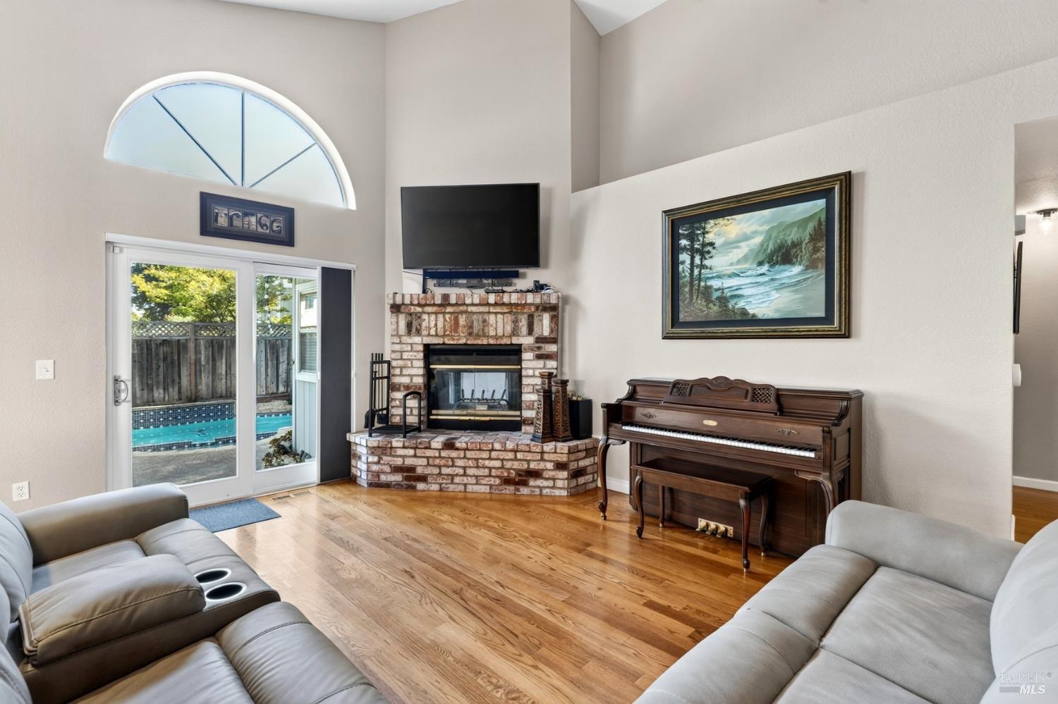 5092 Deerwood Drive Santa Rosa CA 95403