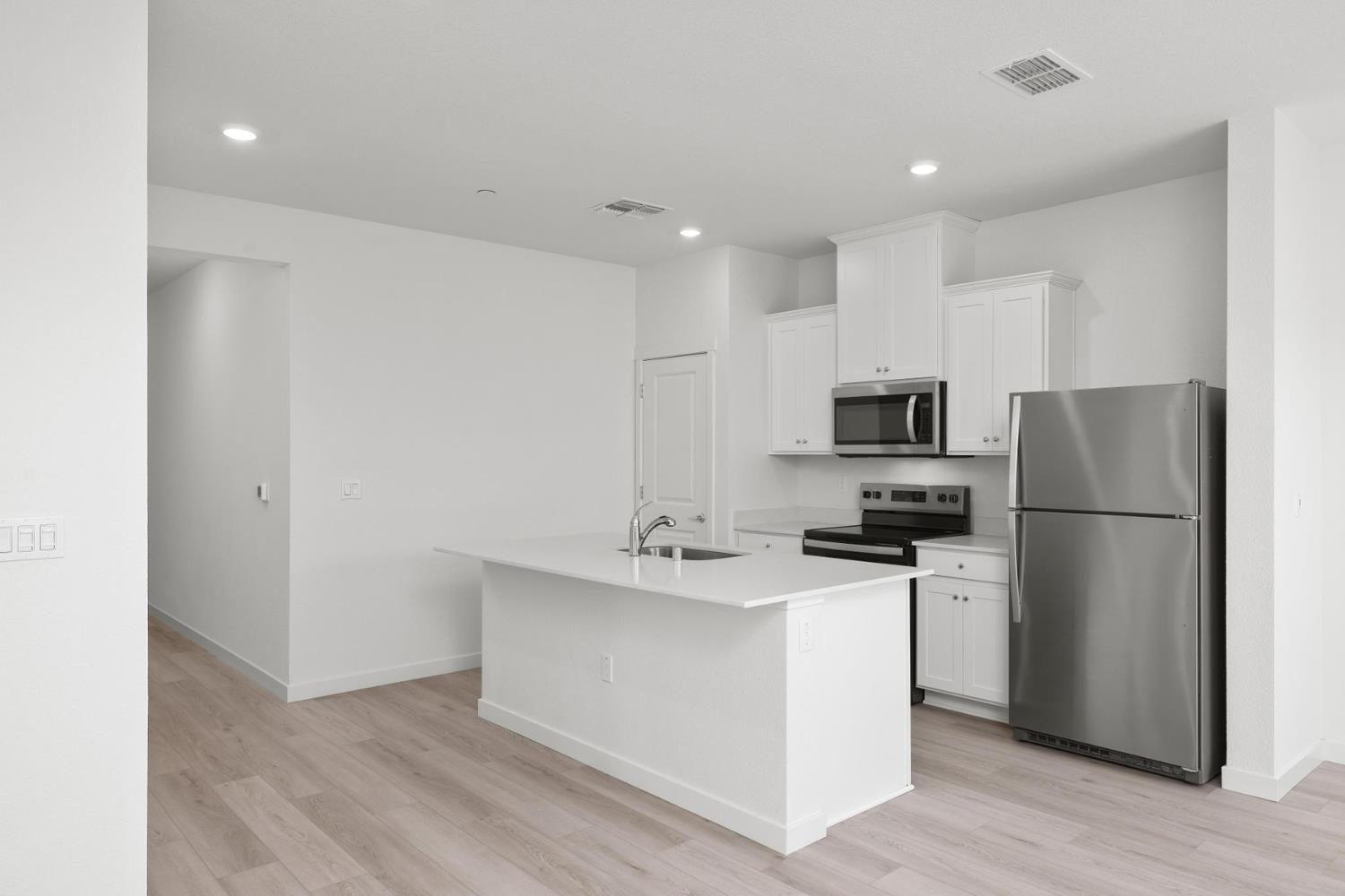 817 Helmsley Lane Patterson CA 95363