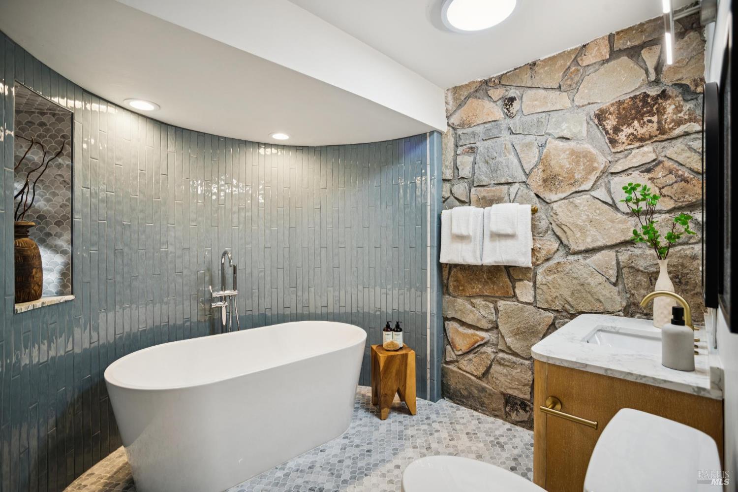 425 Montford Avenue Mill Valley CA 94941