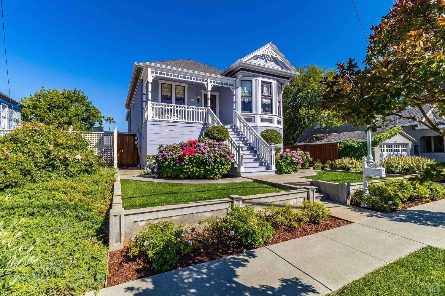 622-620 E 2nd Street Benicia CA 94510
