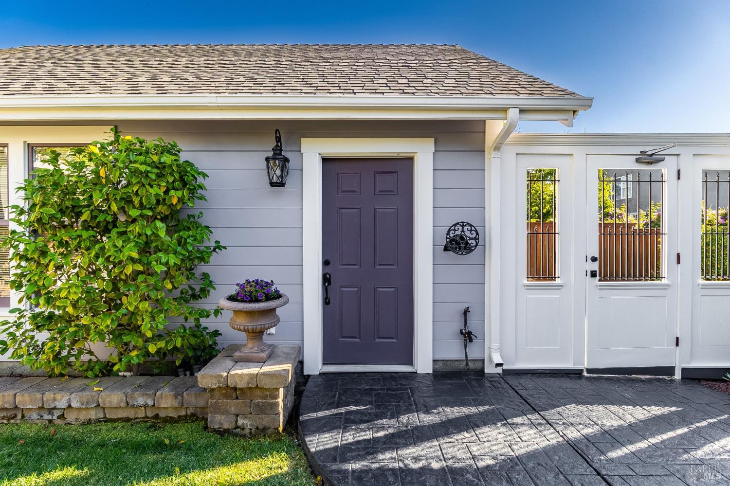 622-620 E 2nd Street Benicia CA 94510