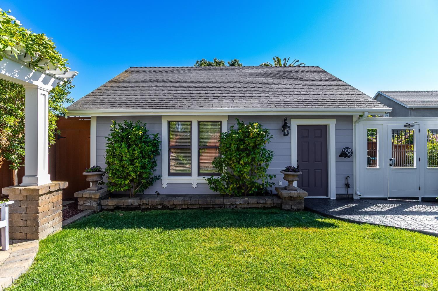 622-620 E 2nd Street Benicia CA 94510