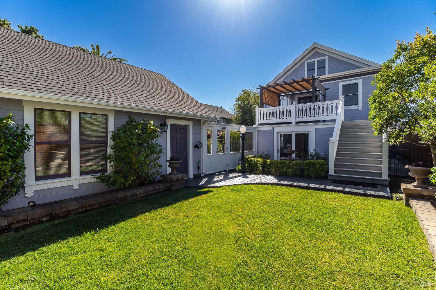 622-620 E 2nd Street Benicia CA 94510