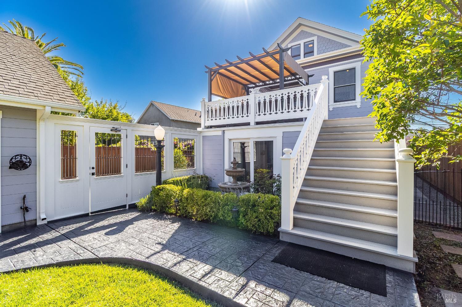 622-620 E 2nd Street Benicia CA 94510