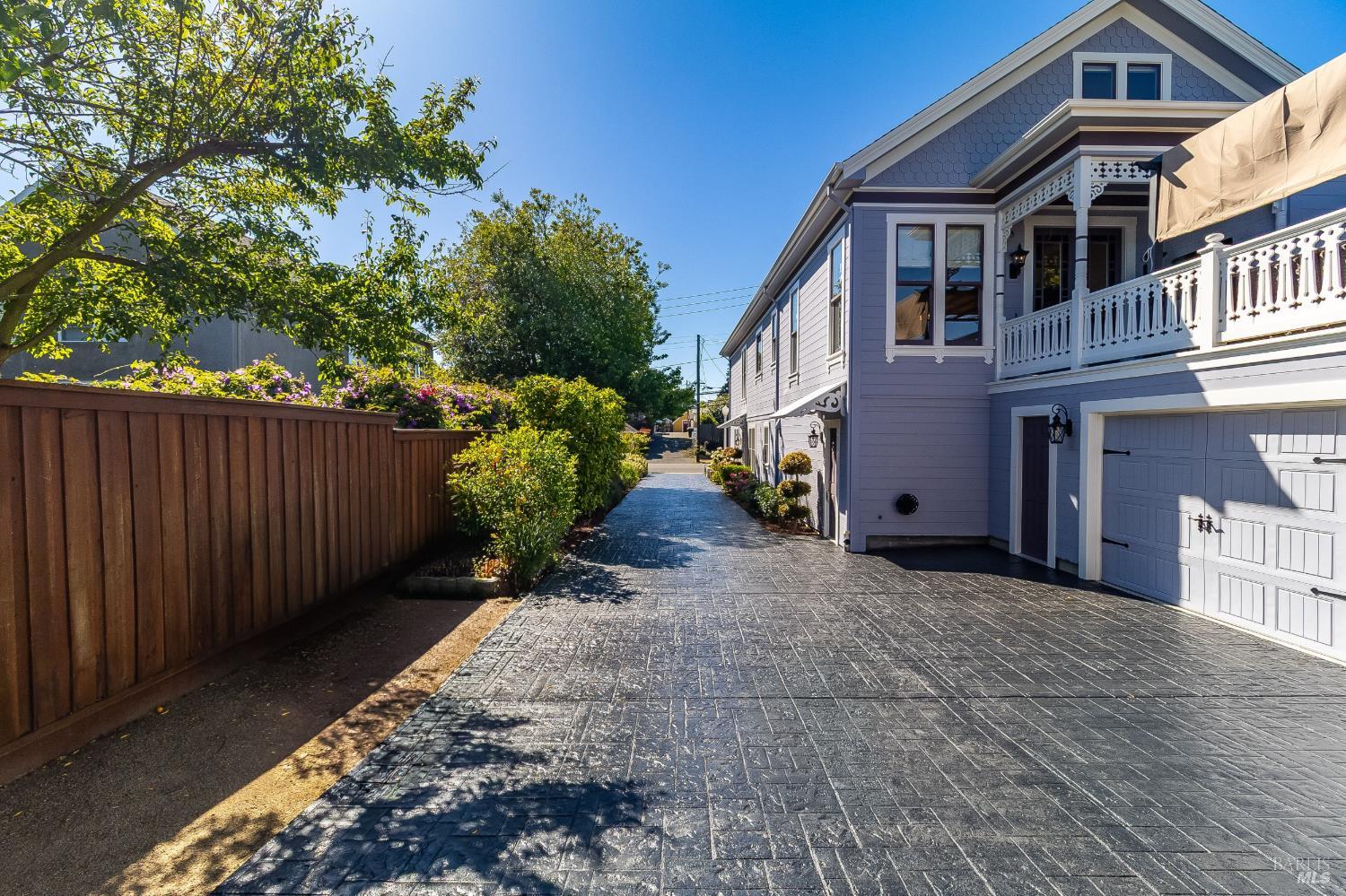 622-620 E 2nd Street Benicia CA 94510