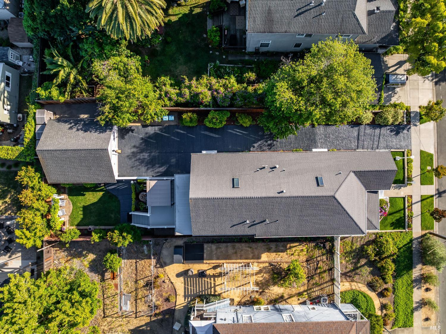 622-620 E 2nd Street Benicia CA 94510