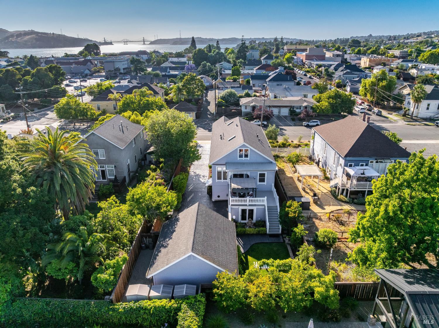 622-620 E 2nd Street Benicia CA 94510