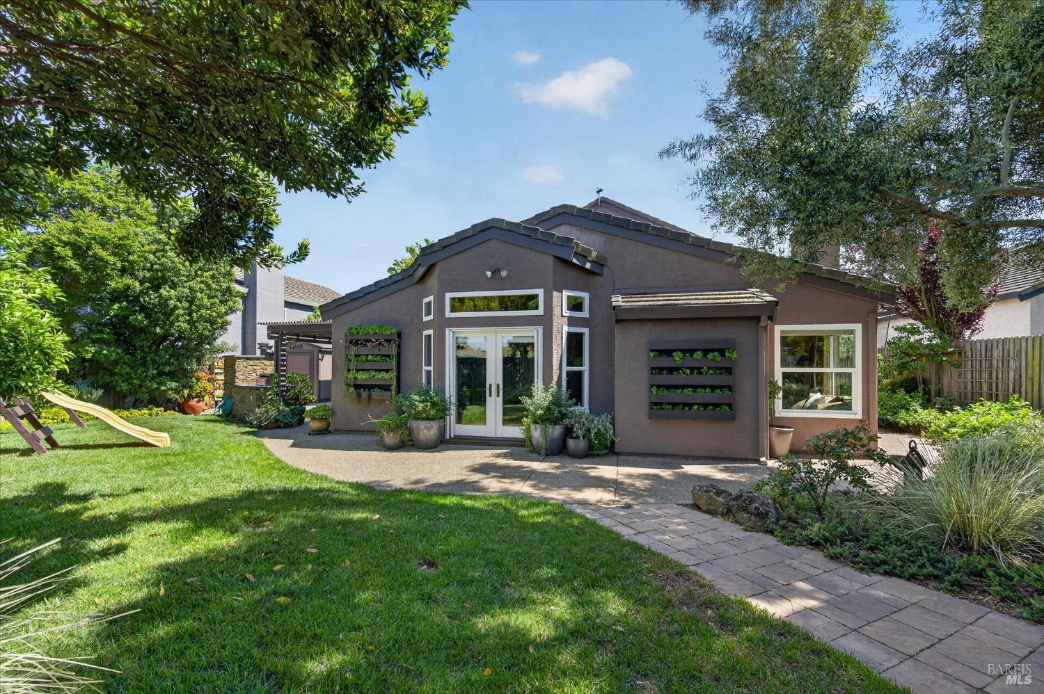 653 Windsor Drive Benicia CA 94510