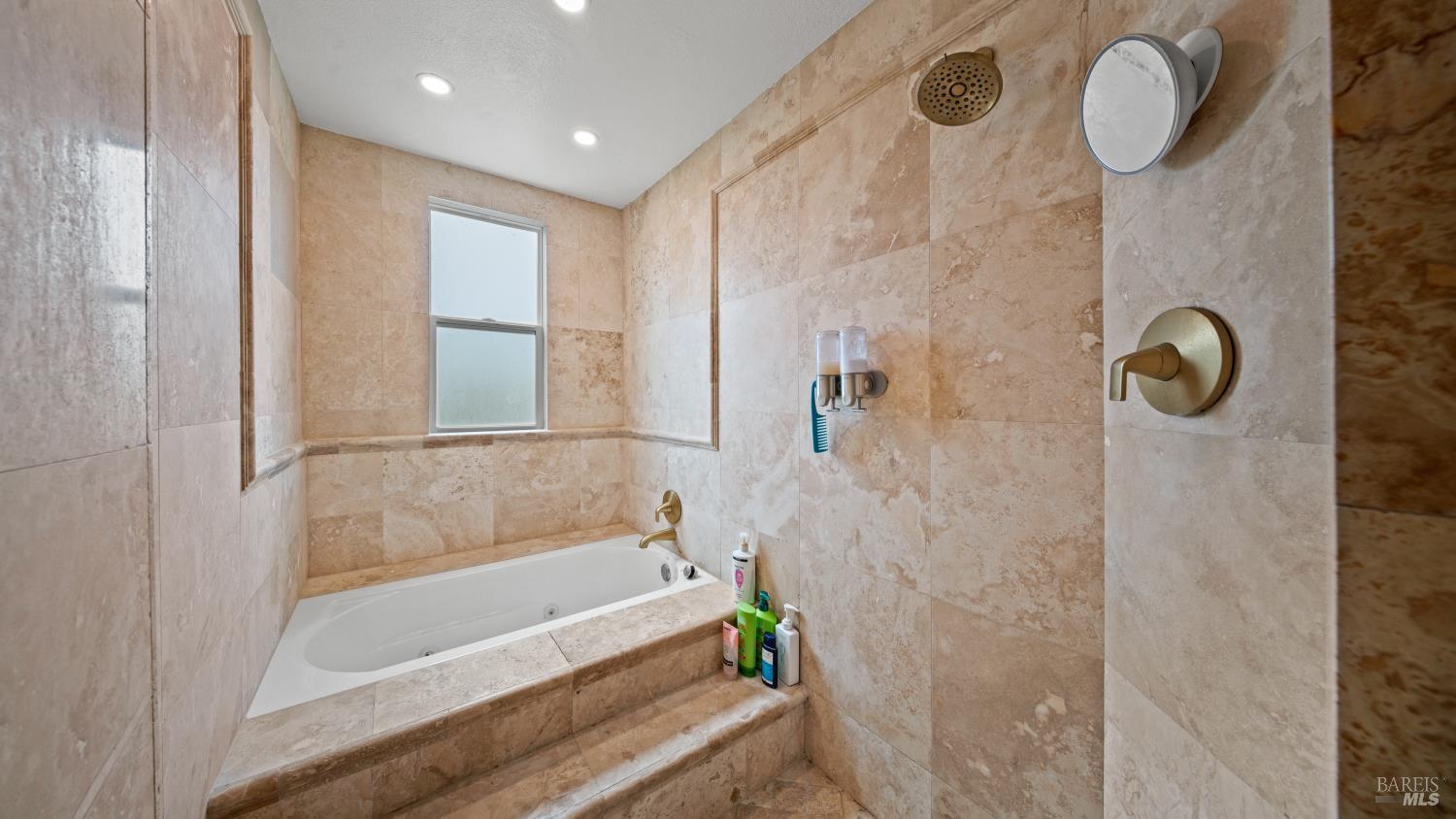 640 Elsa Drive Santa Rosa CA 95407