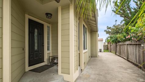 640 Elsa Drive Santa Rosa CA 95407
