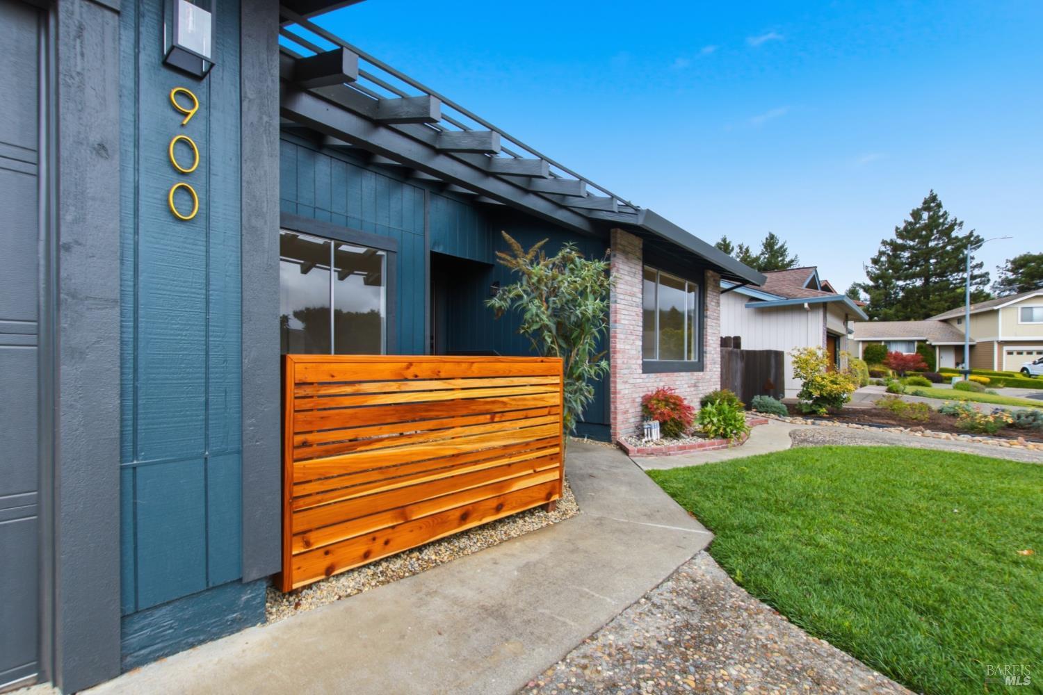 900 Hudis Street Rohnert Park CA 94928