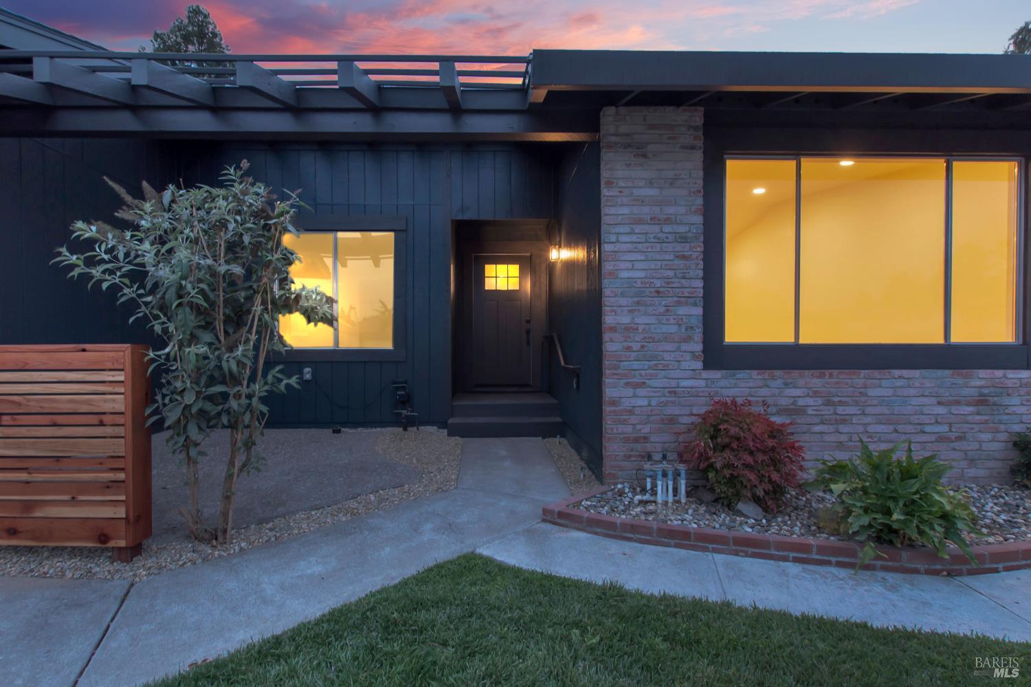 900 Hudis Street Rohnert Park CA 94928
