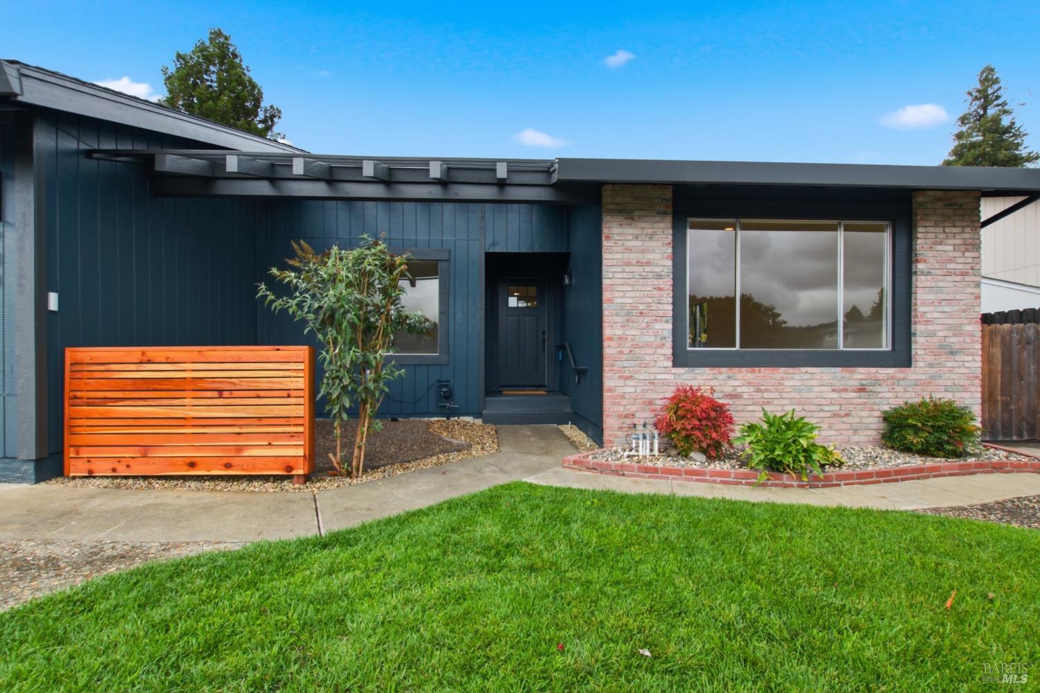 900 Hudis Street Rohnert Park CA 94928