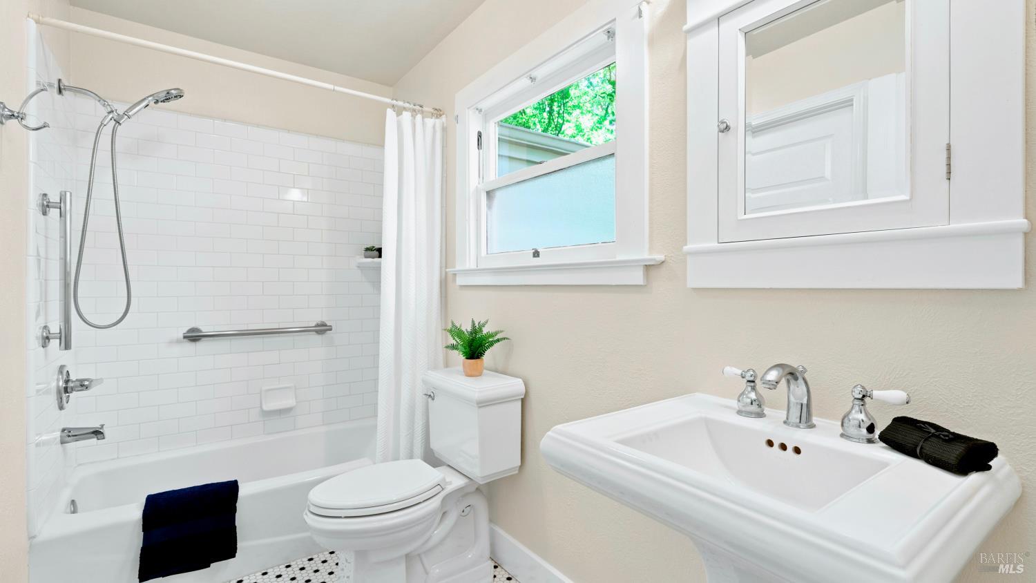710 Cherry Street Santa Rosa CA 95404
