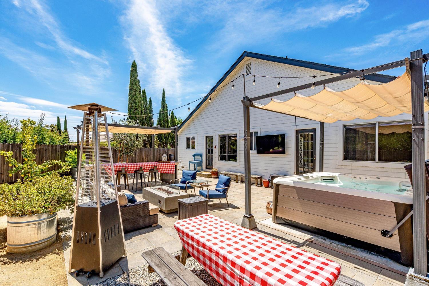 412 Arrowhead Court Vallejo CA 94589