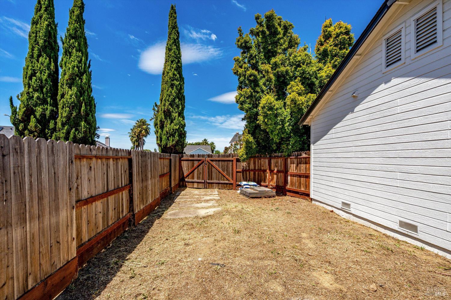 412 Arrowhead Court Vallejo CA 94589