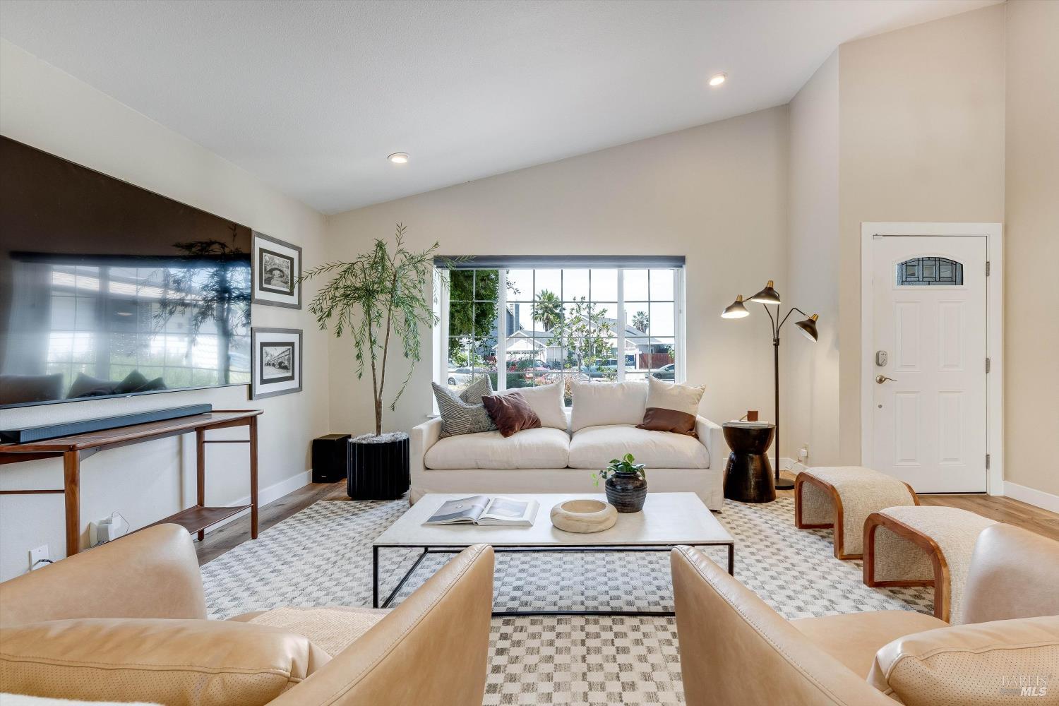 412 Arrowhead Court Vallejo CA 94589