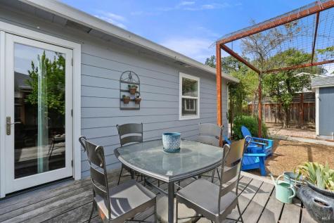 419 N Washington Street Cloverdale CA 95425