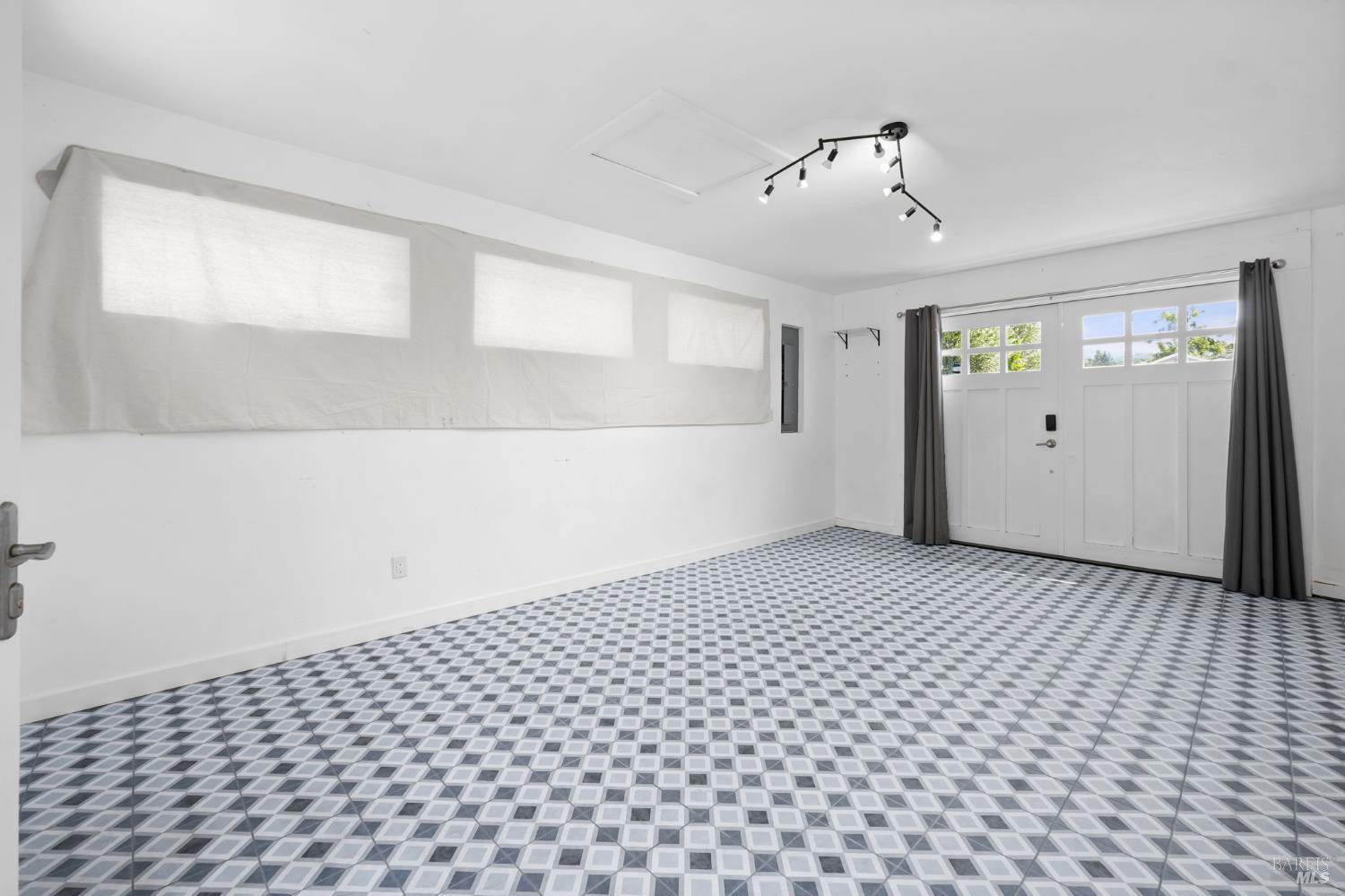 419 N Washington Street Cloverdale CA 95425