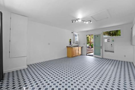 419 N Washington Street Cloverdale CA 95425