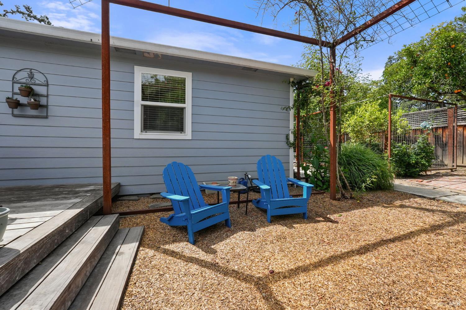 419 N Washington Street Cloverdale CA 95425