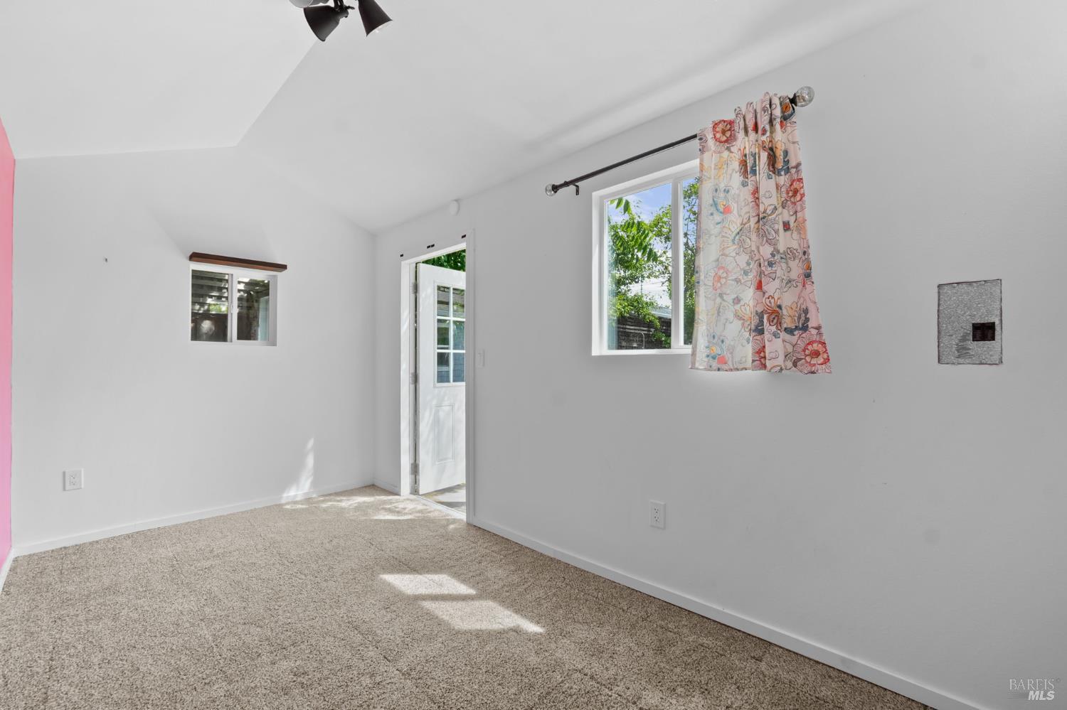 419 N Washington Street Cloverdale CA 95425