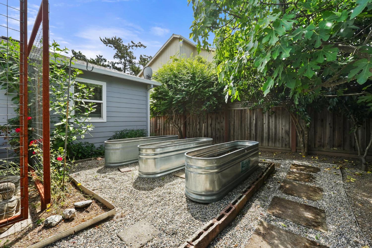 419 N Washington Street Cloverdale CA 95425
