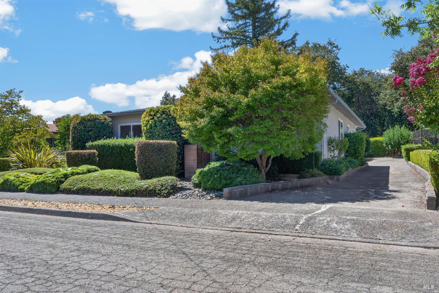 139 Las Colinas Drive Cloverdale CA 95425