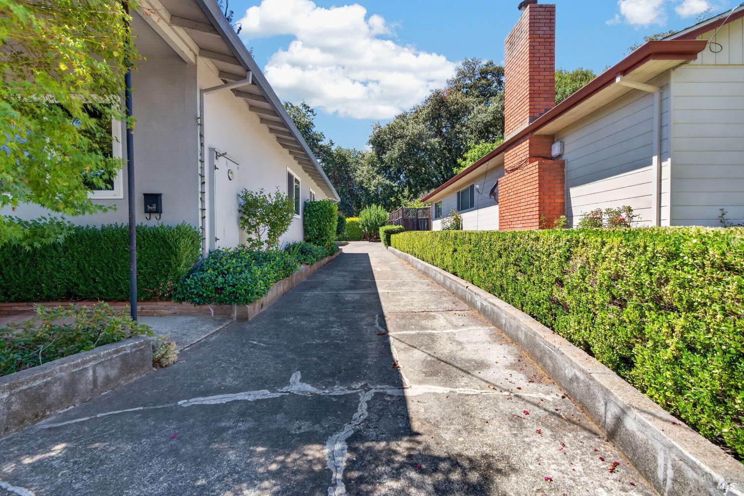 139 Las Colinas Drive Cloverdale CA 95425