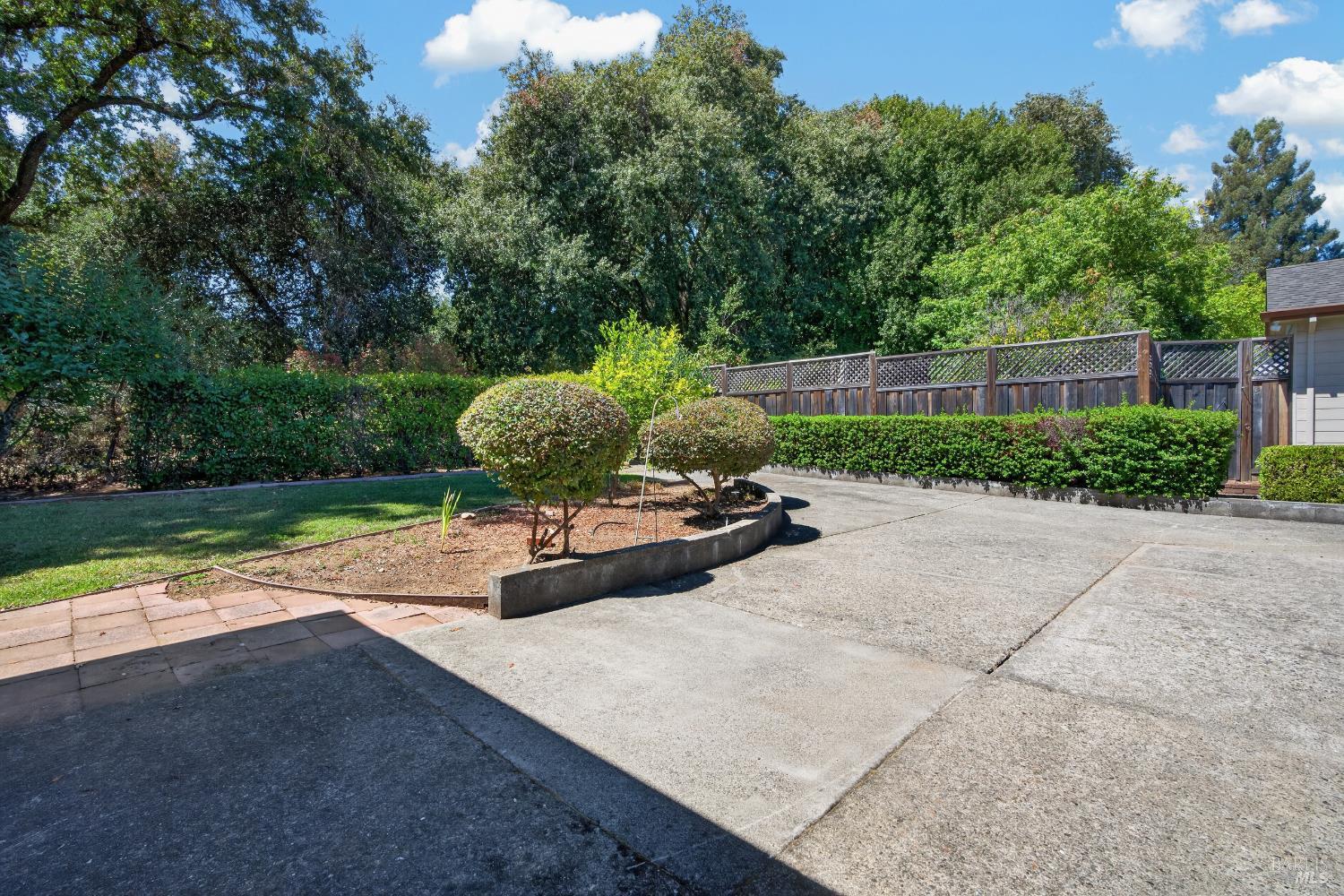 139 Las Colinas Drive Cloverdale CA 95425