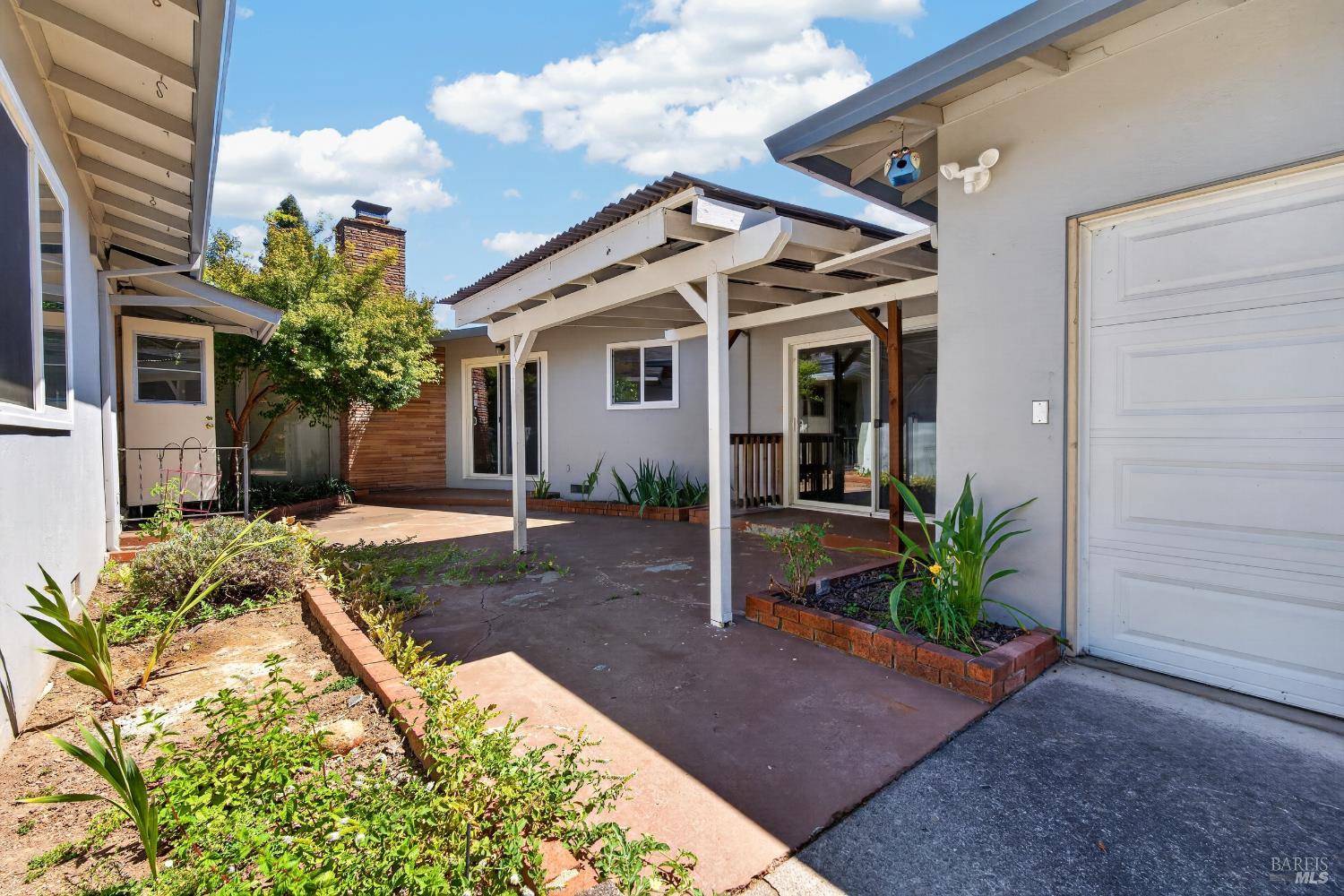 139 Las Colinas Drive Cloverdale CA 95425