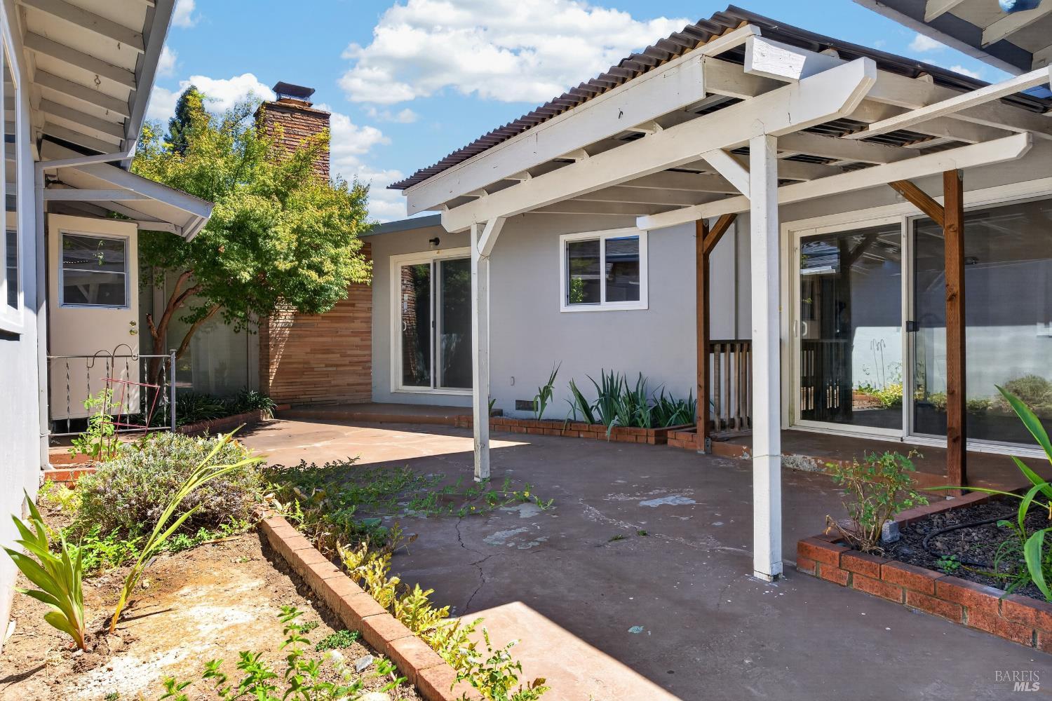 139 Las Colinas Drive Cloverdale CA 95425