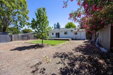 1943 Illinois Avenue Santa Rosa CA 95401
