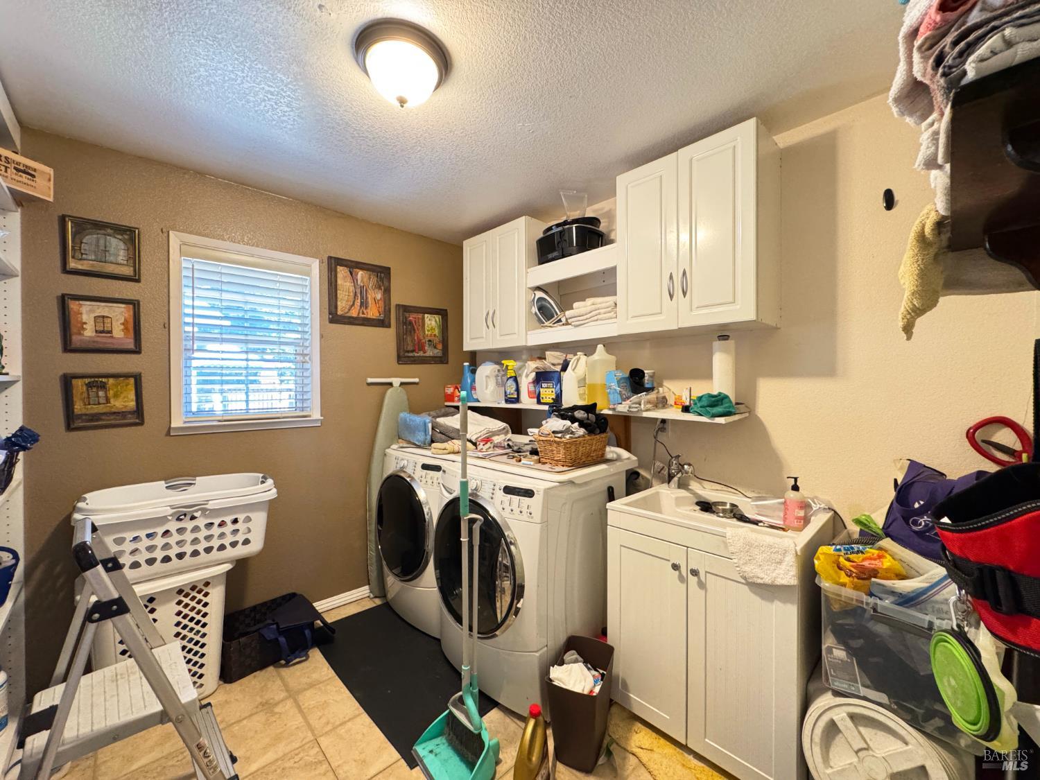 26851 Hawk Drive Willits CA 95490