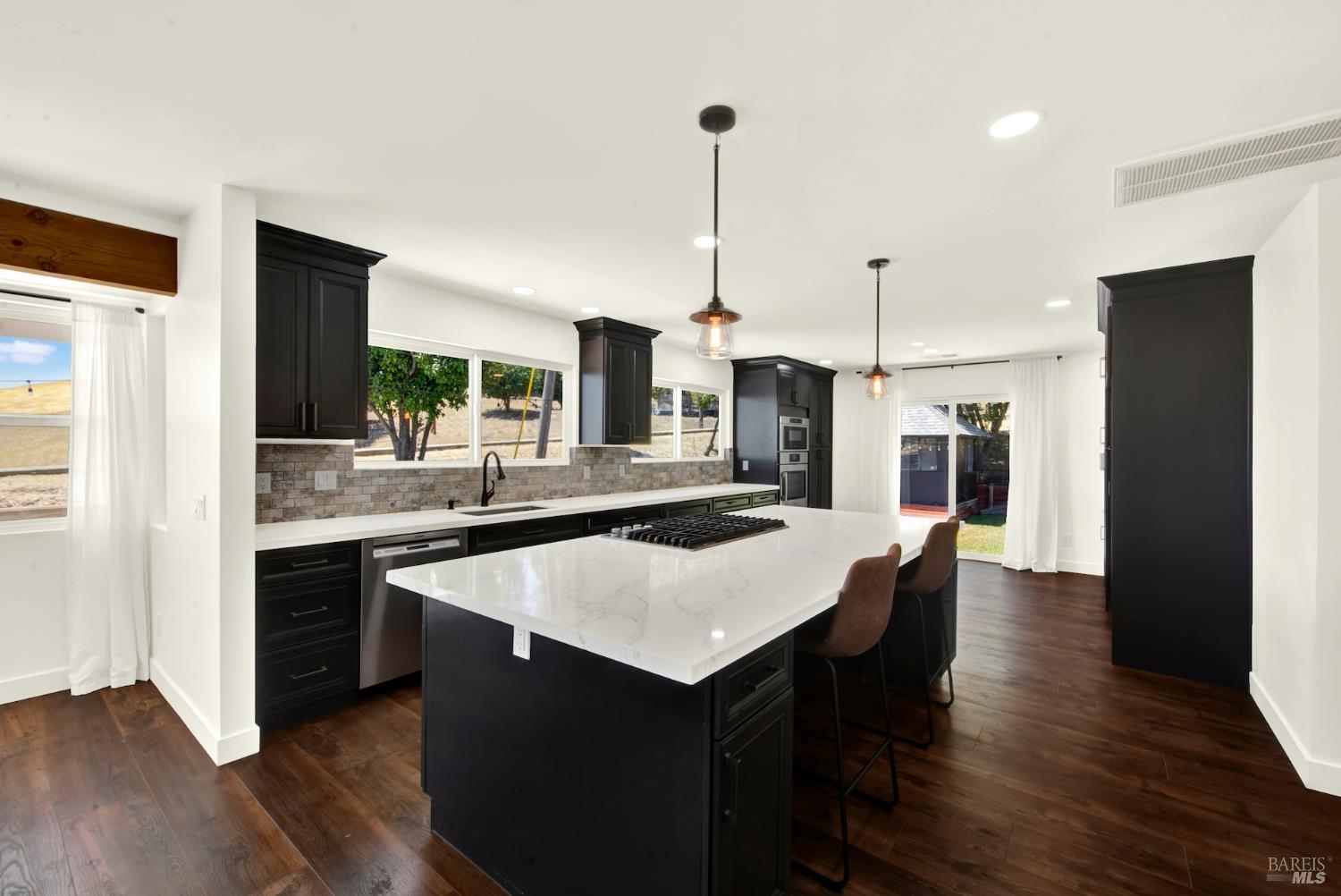 7425 English Hills Road Vacaville CA 95688