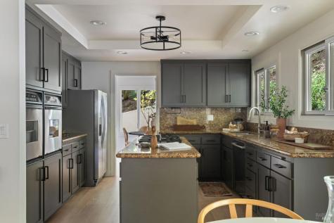 21 Hillside Avenue Kentfield CA 94904