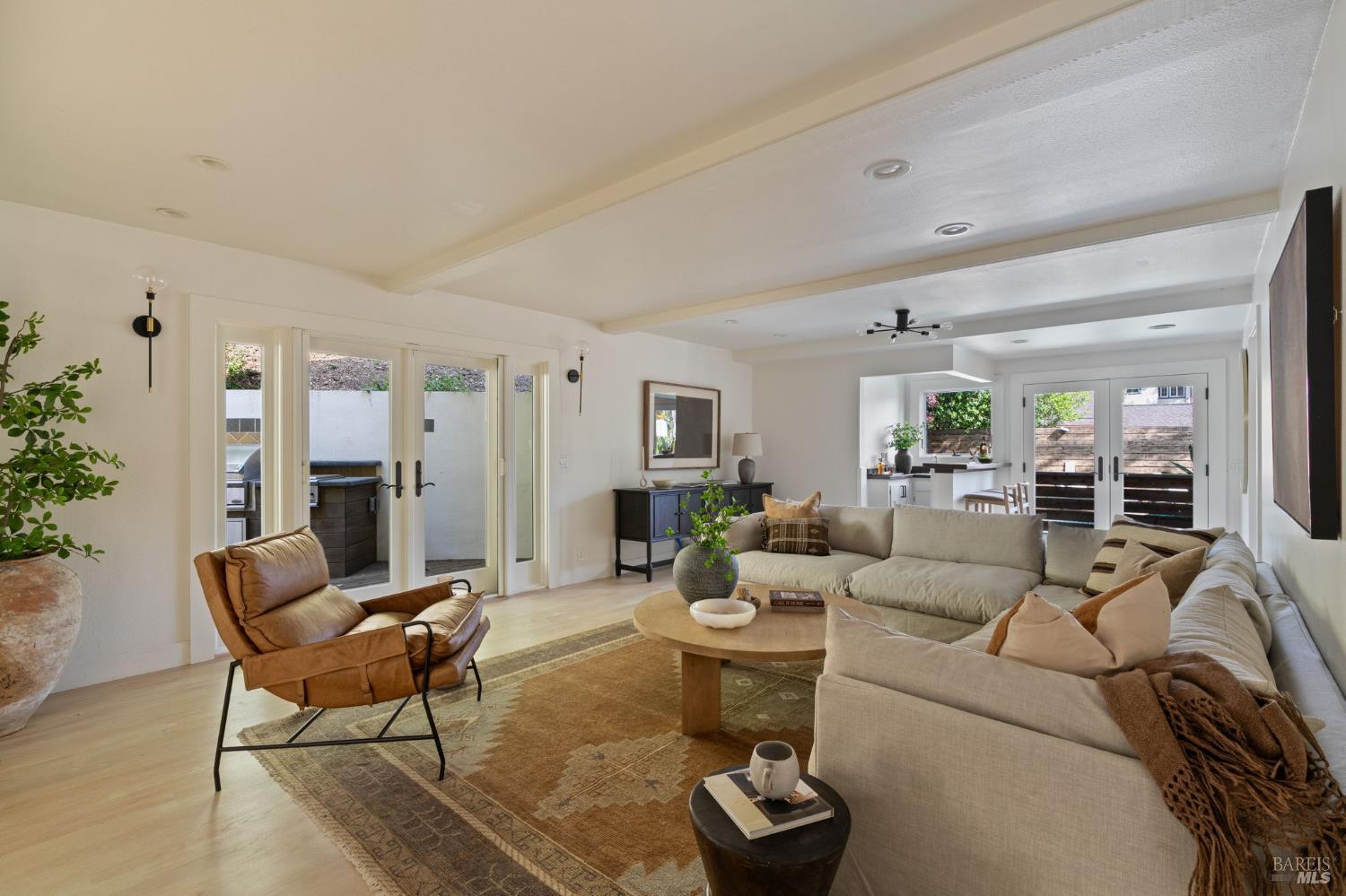 21 Hillside Avenue Kentfield CA 94904