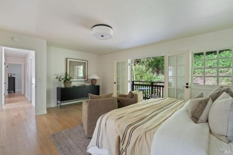 21 Hillside Avenue Kentfield CA 94904