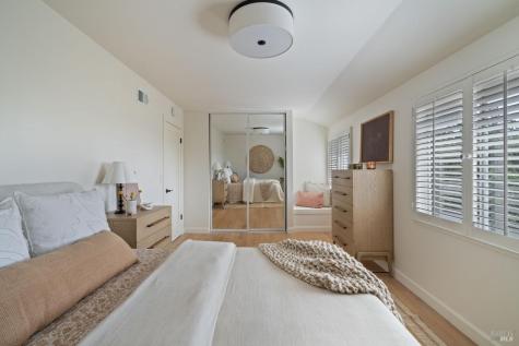21 Hillside Avenue Kentfield CA 94904