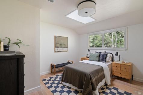 21 Hillside Avenue Kentfield CA 94904